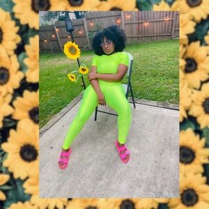 NEON SHOWSTOPPER JNK SET